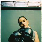 Rosalía en una imatge arran de la seva col·laboració amb Billie Eilish a 'Lo vas a olvidar'