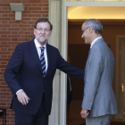 Rajoy, en 2014, recibiendo en Moncloa al entonces jefe del Govern andorrano, Antoni Martí.