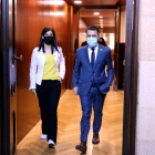Pere Aragonès i Marta Vilalta, sortint ahir dels despatxos d’ERC al Parlament.