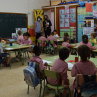 Alumnos de Secundaria en una clase del instituto Ronda de Lleida ciudad. 