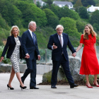 Joe i Jill Biden passegen amb Boris Johnson i la seua dona, Carrie, a Carbis Bay.