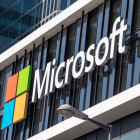 El logo de Microsoft en el centro que tiene en Munich, Alemania.