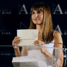 La actriz Verónica Echegui realiza la lectura de las tres películas preseleccionadas para representar a España en la próxima edición de los Oscar.