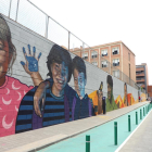 El colegio Espiscopal de Lleida y el instituto Torre Queralt presentaron sendos murales en los que han colaborado los alumnos junto a artistas locales.