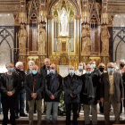 Foto de família dels assistents a l’homenatge a mossèn Tarragona a l’Acadèmia Mariana.