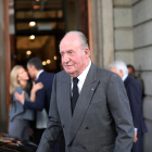 Imagen del rey Juan Carlos I fuera del Congreso de los Diputados.