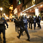 Imatge d’una actuació policial en una mobilització convocada pels CDR a Barcelona.