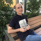 Salvador Giné, amb el llibre sobre l’empremta de Lorca a Catalunya.