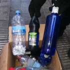 Tres menores tiran un artefacto en una tienda de Lleida y hieren a la dependienta