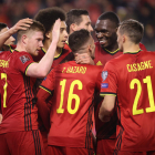 Els jugadors de la selecció belga celebren el tercer gol contra Estònia, obra de Hazard.