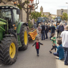 Trenta-vuit tractors van prendre ahir l’avinguda Duran i Sanpere de la capital de la Segarra.