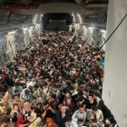 Un total de 640 afganesos van fugir després de “colar-se a la bodega d’un avió militar dels EUA”.