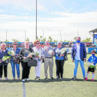 Una representació de l’equip lleidatà que va participar, fa 50 anys, en la primera competició femenina i que l’AEM va homenatjar.