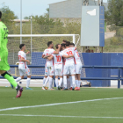 Jugadores del Lleida celebran el gol de la victoria el pasado sábado en el campo del At. Levante.