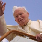 Juan Pablo II en una de sis múltiples visitas pastorales