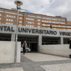 Entrada de l’Hospital Universitari Virgen del Rocío de Sevilla.