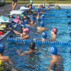 Un grupo de nadadores del CN Tàrrega el pasado sábado en la piscina climatizada al aire libre de Verdú.