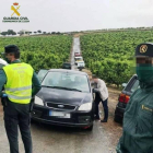 Agentes en una inspección en una finca agrícola de Lleida.