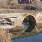 Las obras en el segundo arco del puente medieval.