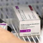 Imatge d’una caixa de vacunes contra la Covid d’AstraZeneca.