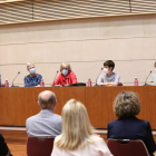 Participants en l’acte d’inauguració de la mostra a la Universitat de Lleida.