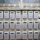 El cuadro de contadores de electricidad en un edificio de viviendas.
