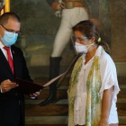 El ministre d’Exteriors veneçolà, Jorge Arreaza, i l’ambaixadora de la UE, Isabel Brilhante Pedrosa.