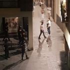 Antidisturbios de los Mossos durante el desalojo del botellón. 