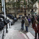 Miembros del Sindicato de Vivienda ocupan la sede de ERC de Barcelona en protesta por un desalojo