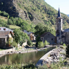 Vista de archivo del núcleo de Isil, en Alt Àneu.