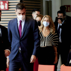 El presidente español, Pedro Sánchez, y la vicepresidenta Yolanda Díaz, ayer en Santander.