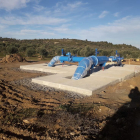 La tubería, ya en funcionamiento, que lleva el agua a más de 700 hectáreas del Segarra-Garrigues.