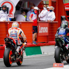 Marc Márquez siguió a Viñales cuando este pasó por boxes para quitarse al leridano de encima.