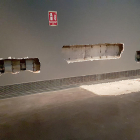 Los soportes que exponían las cajas sepulcrales de Sigena, el martes, vacíos.