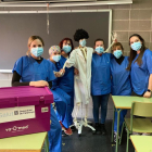Infermeres del CAP de Cervera van acudir a un centre educatiu a vacunar-ne els docents.