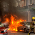 Cremen una furgoneta i un turisme a Balaguer