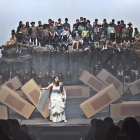 El Gran Teatre de Cervera acogió ayer el estreno del Festival de Pasqua con la cantata ‘L’espill encantat’.