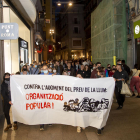 Moment de la protesta a Lleida ahir per l’escalada de preus de l’electricitat.