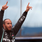 Lewis Hamilton celebra su séptimo mundial después de la carrera del GP de Estambul.