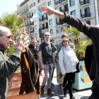 Radicals de l'esquerra abertzale insulten i colpegen els assistents al míting de Vox en Sant Sebastià