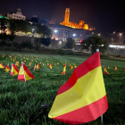 Vox planta centenars de banderes d'Espanya a Lleida