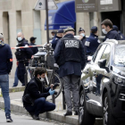 Un muerto y una herida grave en un tiroteo frente a un hospital de París