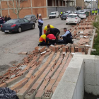 Un herido al hundirse un muro en Balaguer
