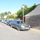 El carrer Àngel Rosell tindrà aparcaments de zona blava.