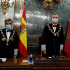 Felip VI acompanyat pel president del CGPJ, Carlos Lesmes.