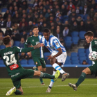 El jugador de la Real Sociedad Alexander Isak marca el segundo gol ante el Espanyol.