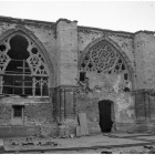 Inici de la restauració del claustre de la Seu Vella, als anys 50.