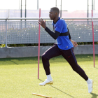 Ousmane Dembélé durante el entrenamiento de ayer.