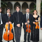 El Quartet Teixidor, Txema Martínez i Antoni Balasch al pati gòtic de l’IEI abans del concert.