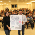 Ares Juclà, ganadora del concurso de carteles de la Aplec y Ferran Perdrix, presidente de la Fecoll